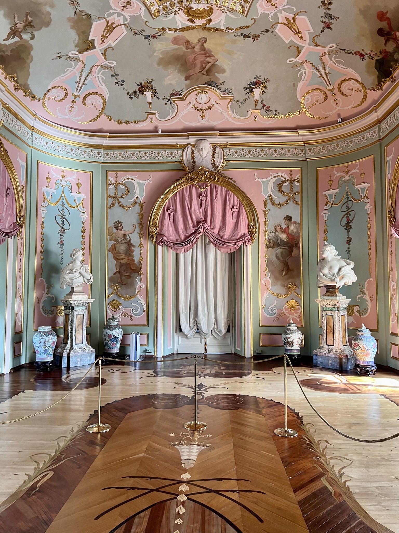 Экскурсия в Ораниенбаум с Меншиковским дворцом и Китайским дворцом (9/12)