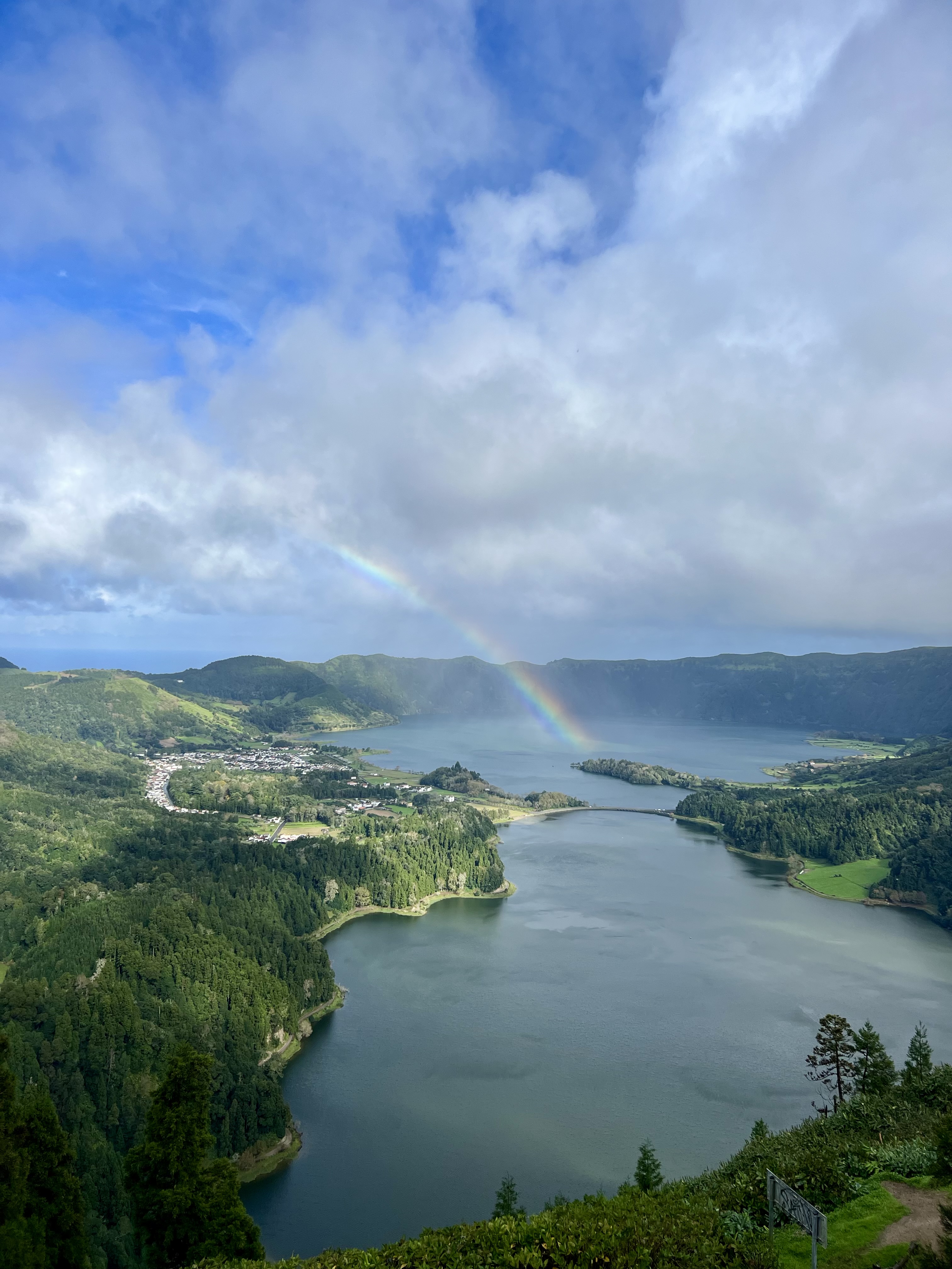 Азоры с местным гидом: тайные уголки и приключения в сердце Сан Мигеля.