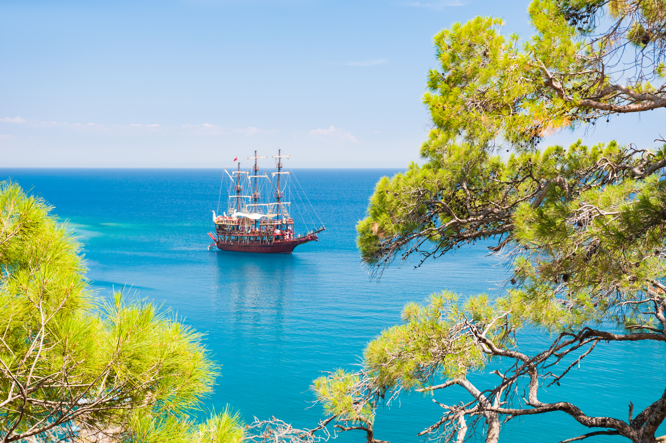 Прогулка на пиратском корабле по бухтам Кемера