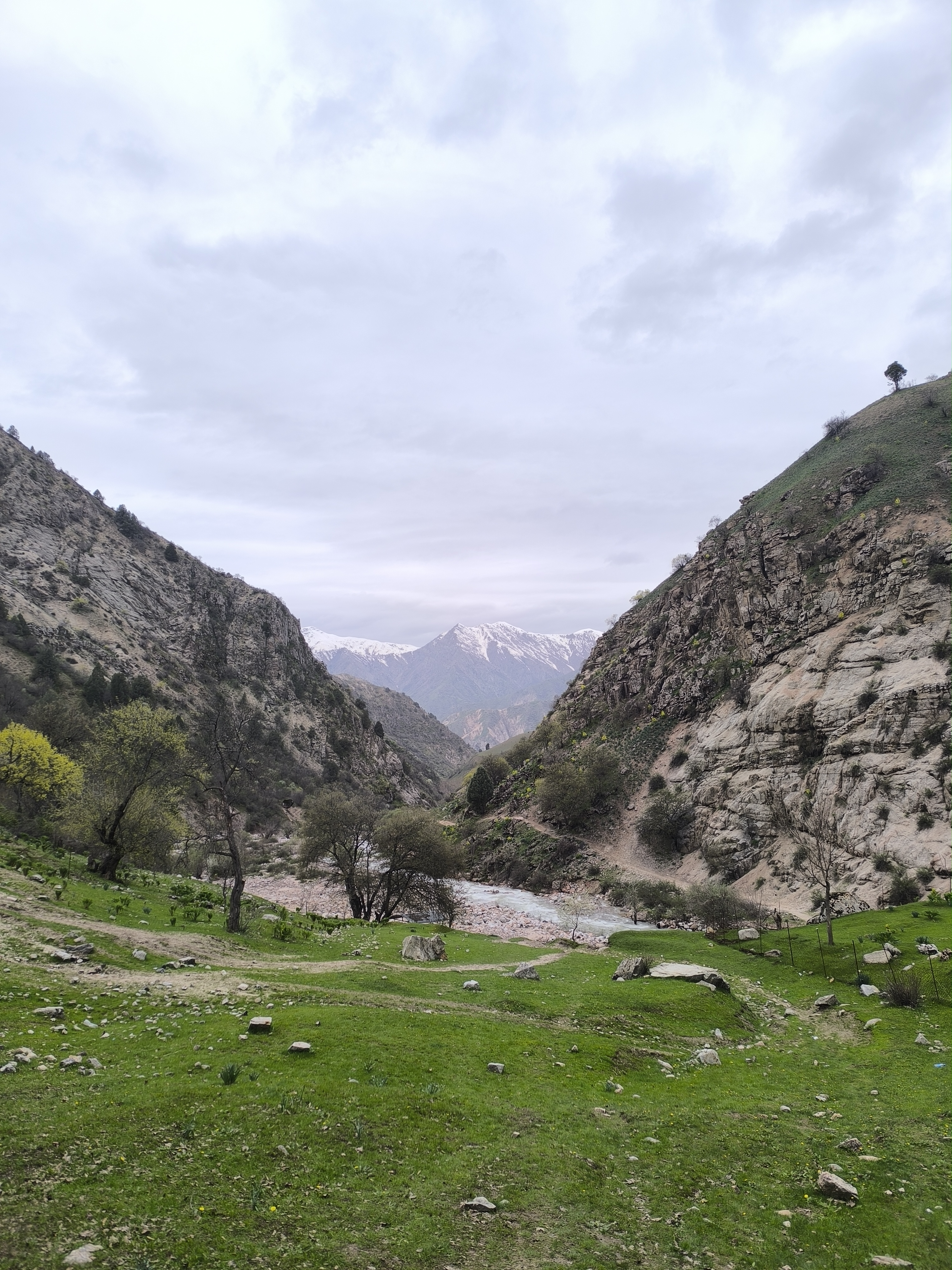 Каньон и водопад Богон в ущелье Оджук — лёгкий поход рядом с Душанбе