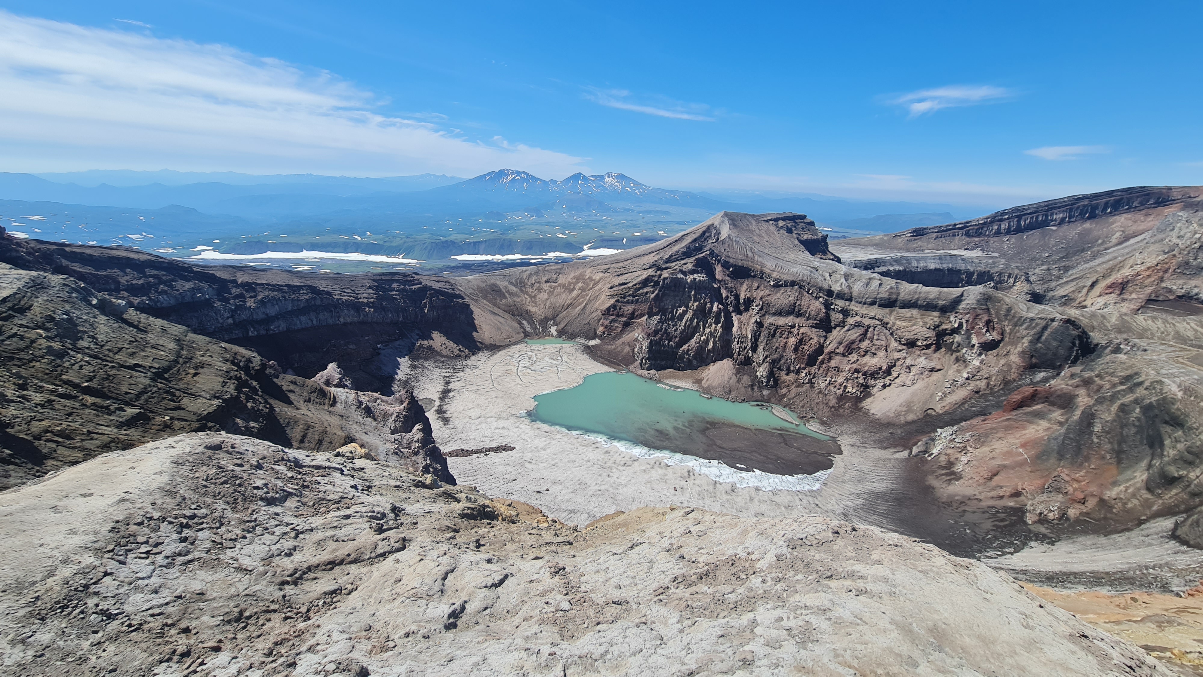 Тропа огня: к вулкану Горелый