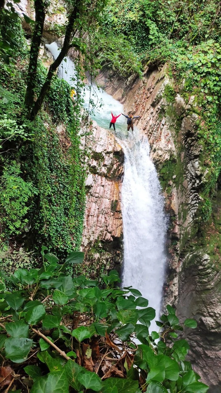 Активный тур Другая Абхазия. Активный мультитур по Абхазии без рюкзаков с экстримом