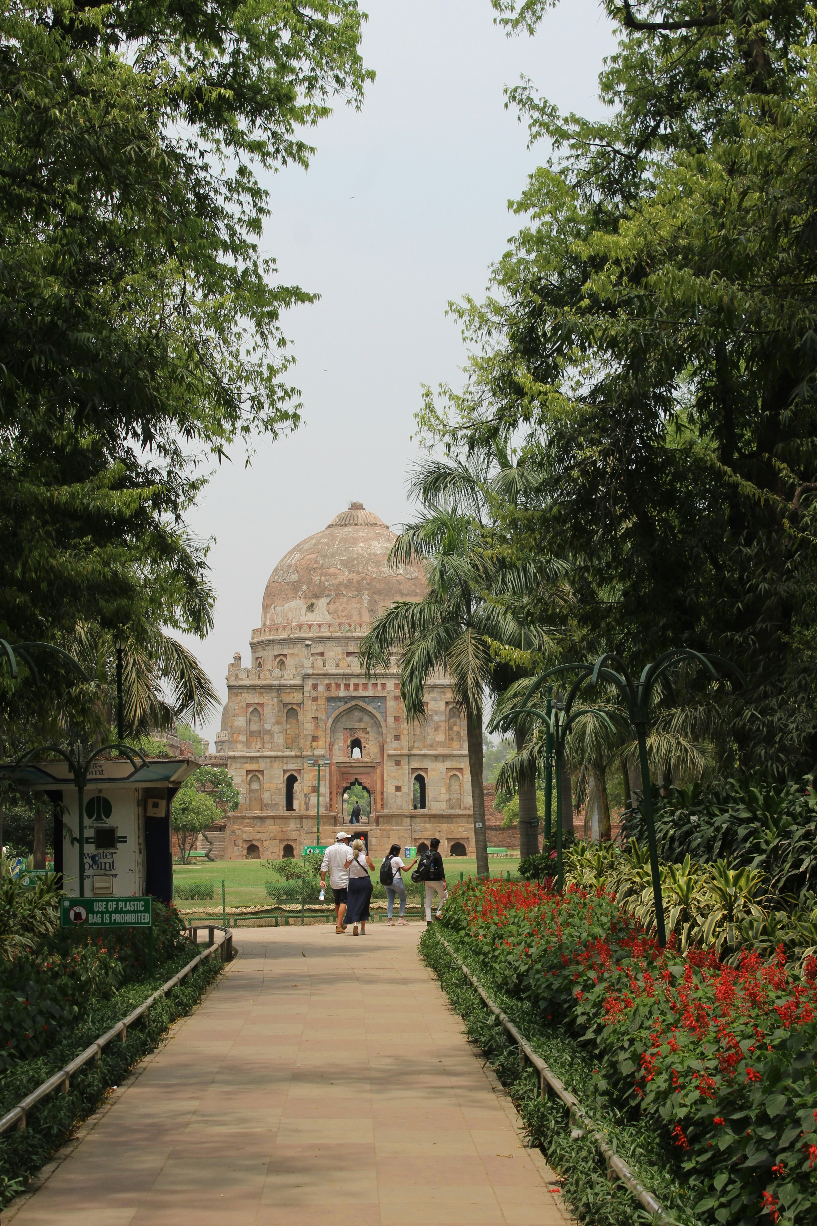 Концерт Kanye West +Аутентичный Дели