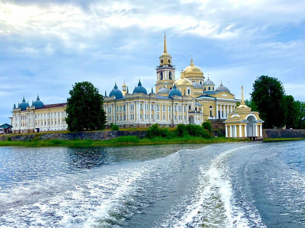 Выходной на Селигере - автобусный тур из Москвы