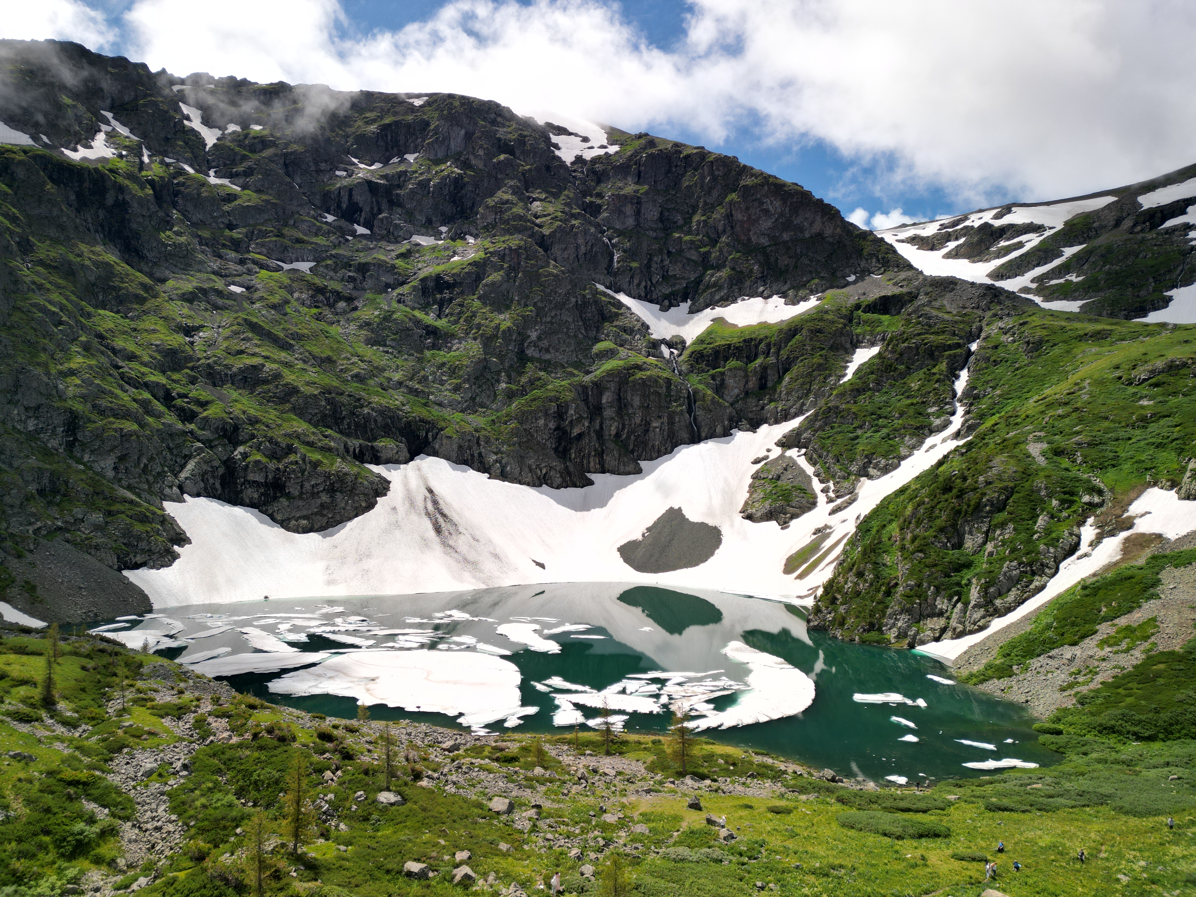 Озёра Красной Горы: путешествие к древнему вулкану