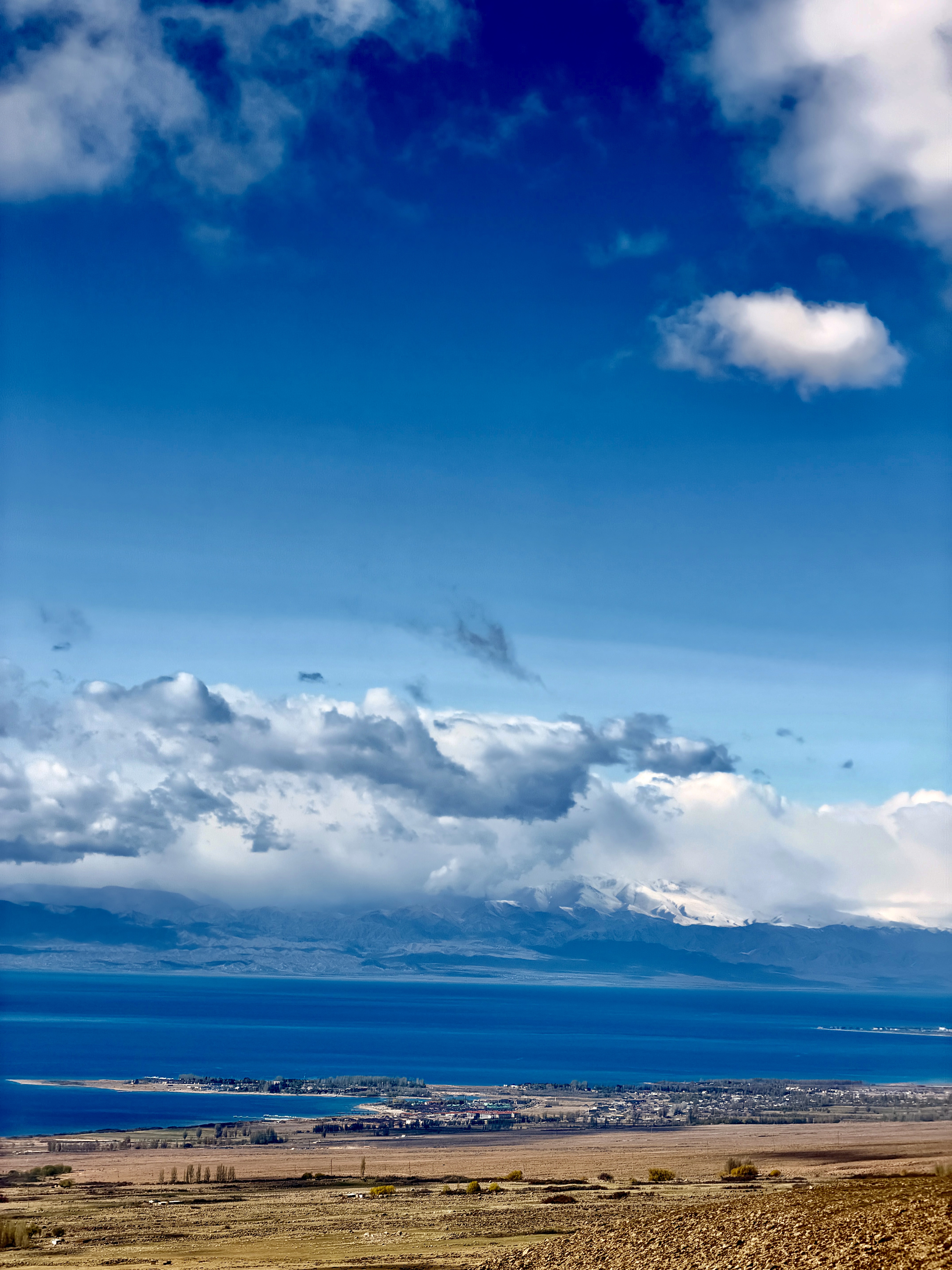 Панорамный вид на Иссык Куль и морская прогулка