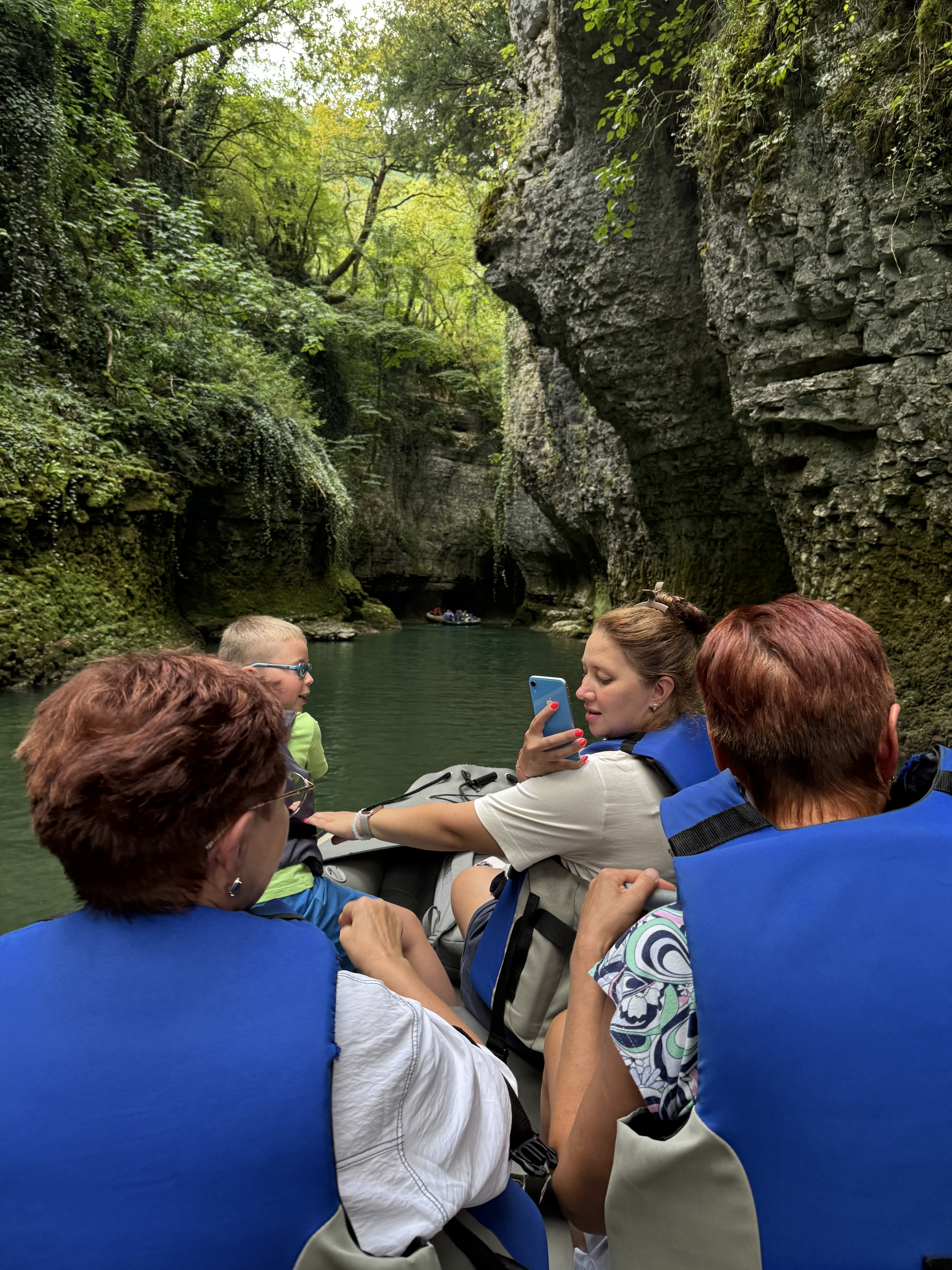 Каньон и пещера