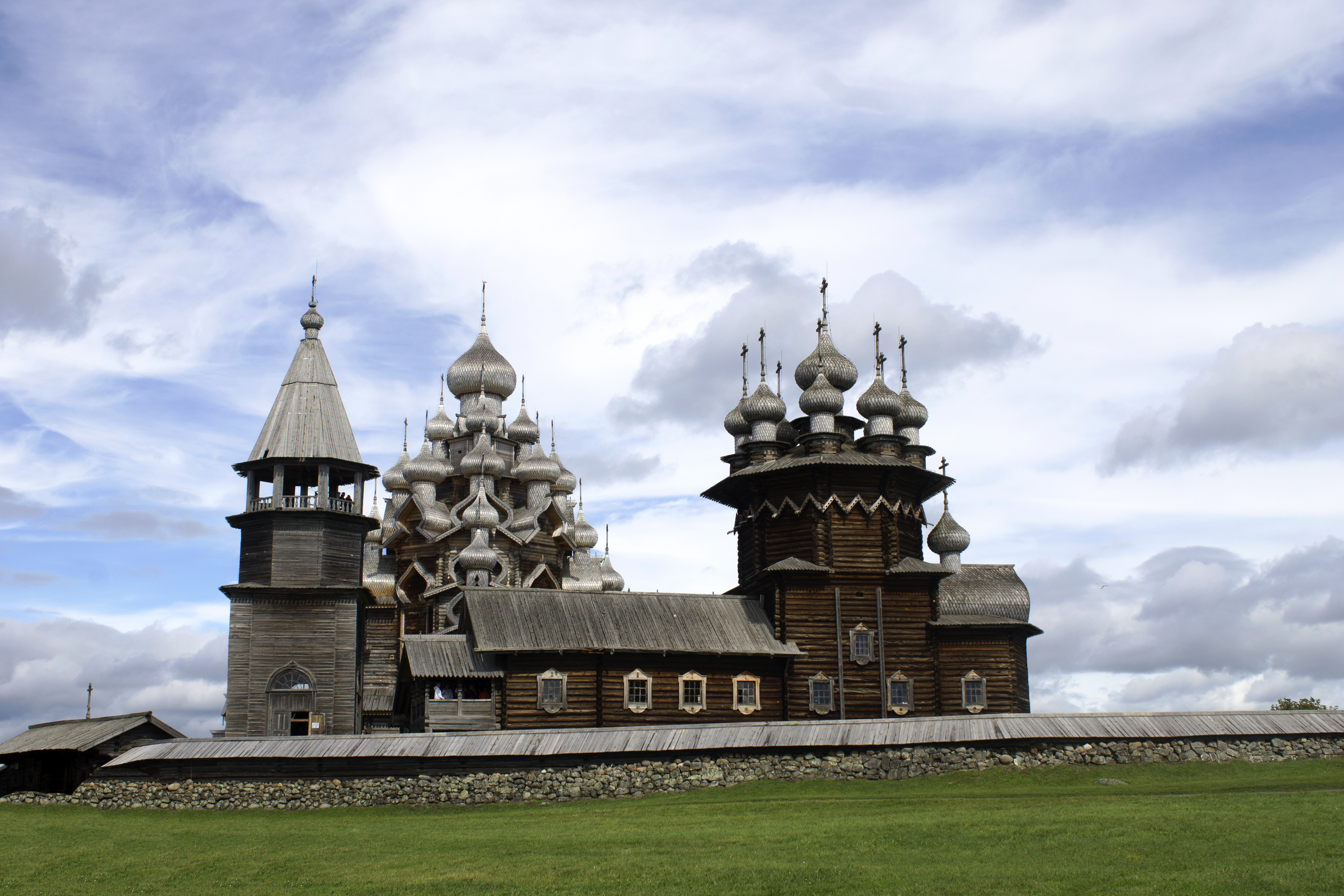 Кижи-Валаам-Соловки, святые легенды Севера