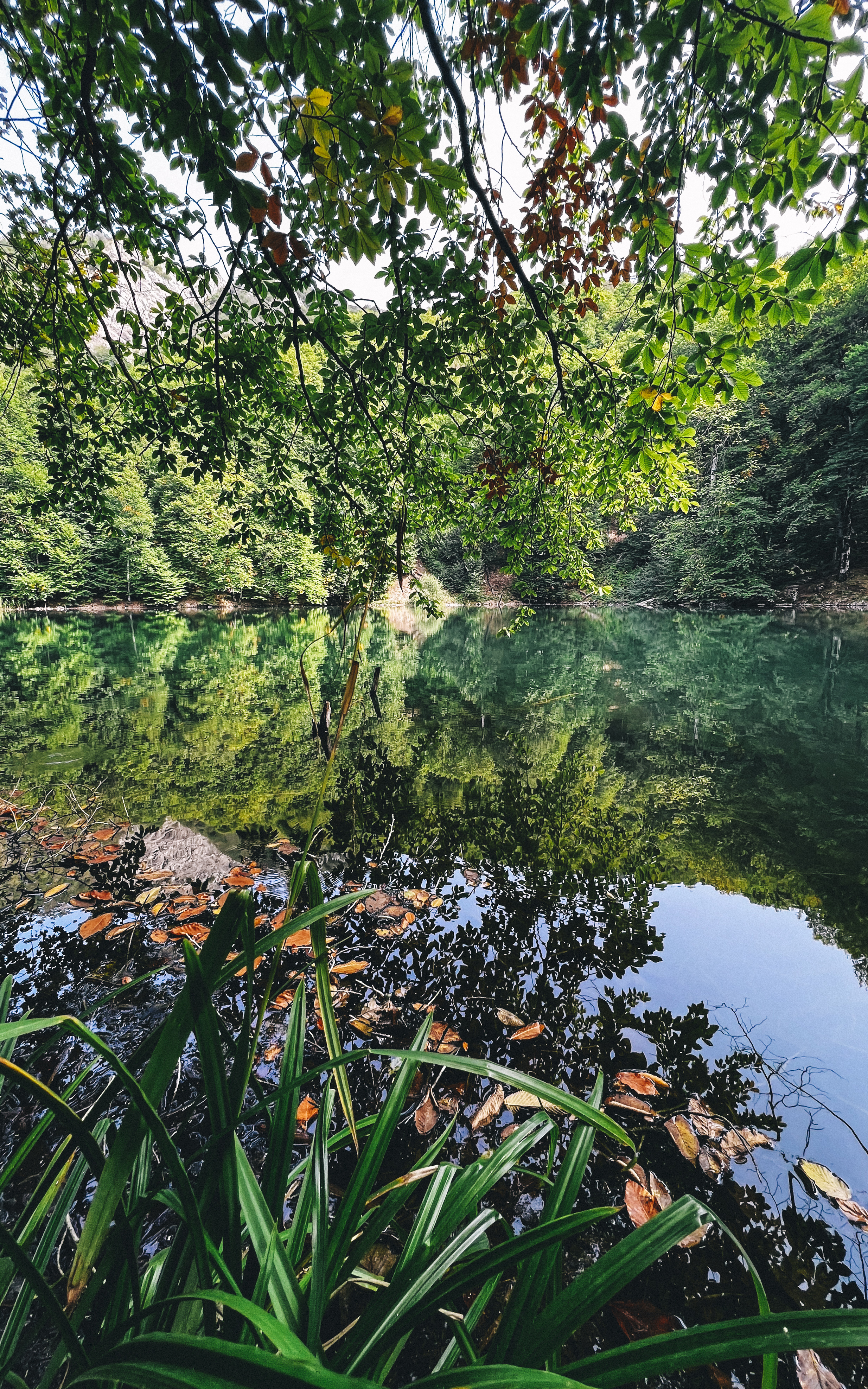 Поход к таинственному озеру Гаранохур — скрытому среди гор и легенд