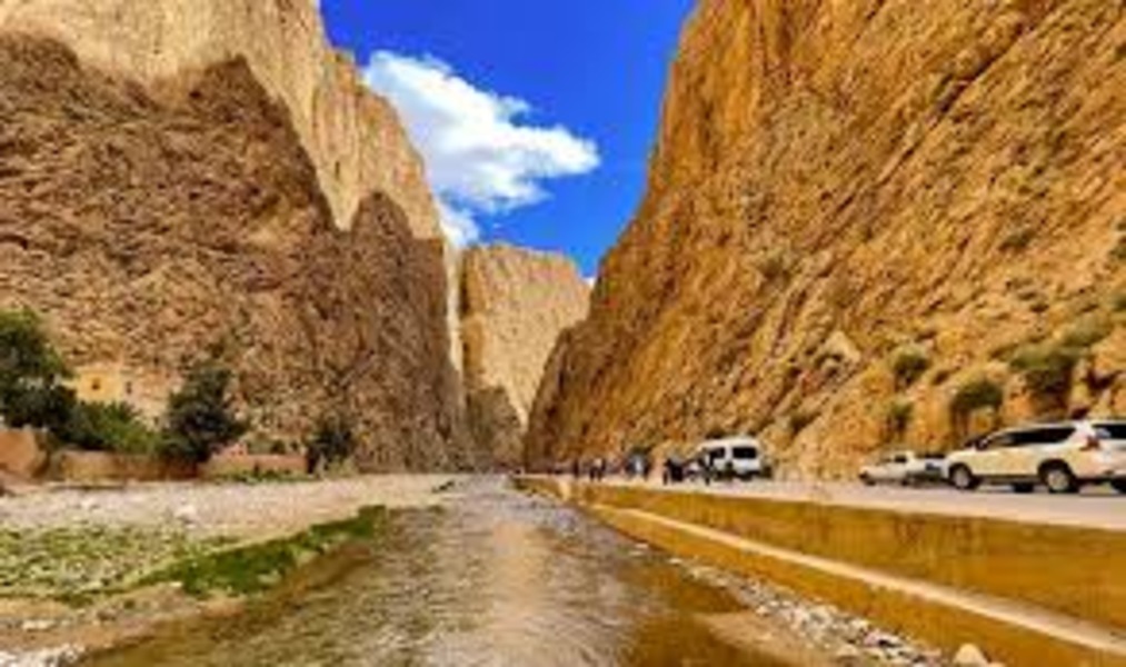 5-Day Morocco Discovery: Casablanca, Chefchaouen, Fes & Sahara Desert to Marrakech (15/19)