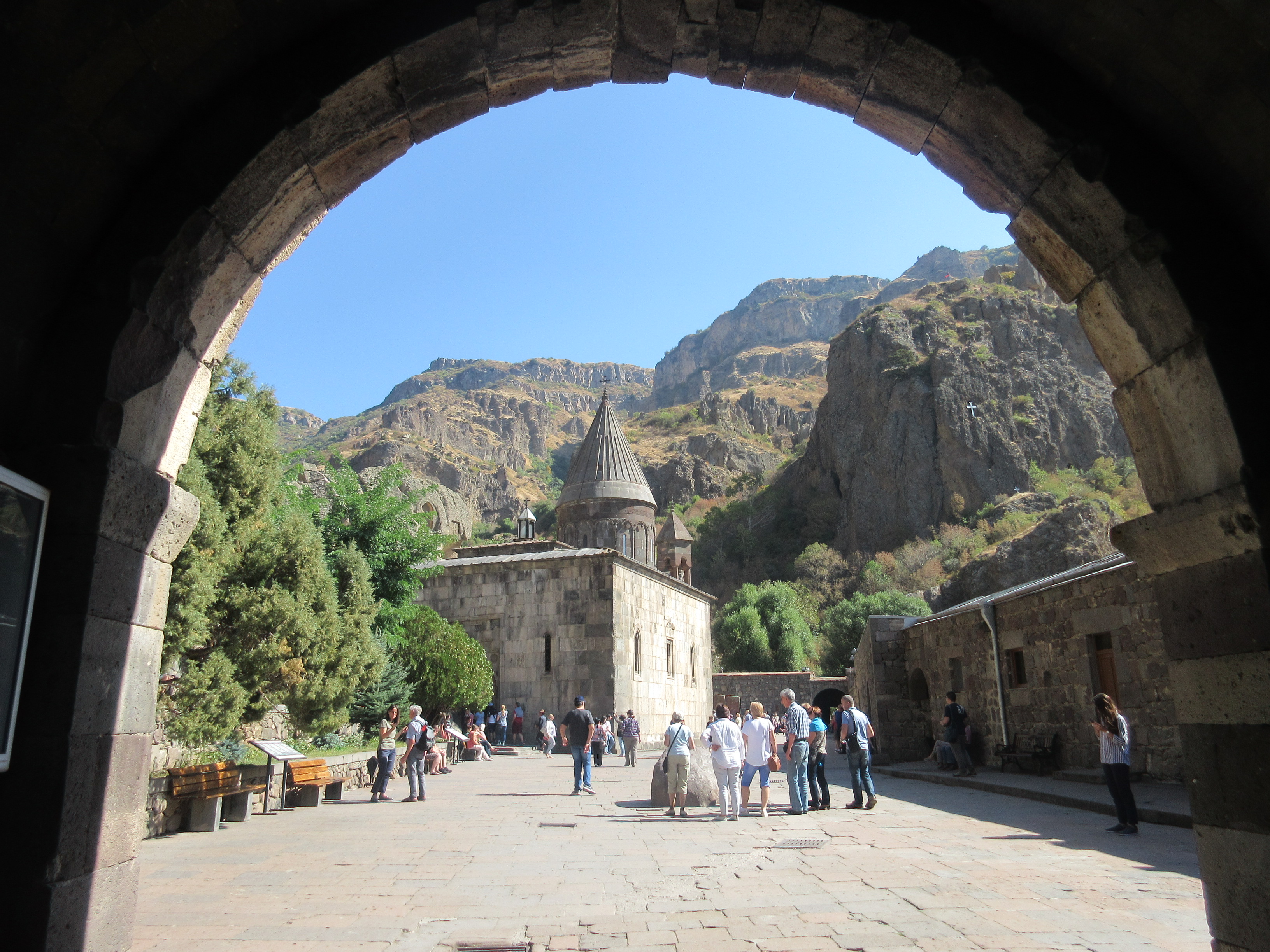 Экскурсия Гарни - Симфония камней - Гегард (10/10)