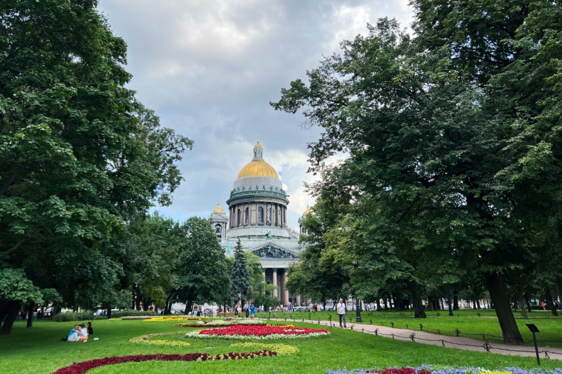 В блистательный Санкт-Петербург на Праздник открытия фонтанов в разгар Белых ночей (6/13)