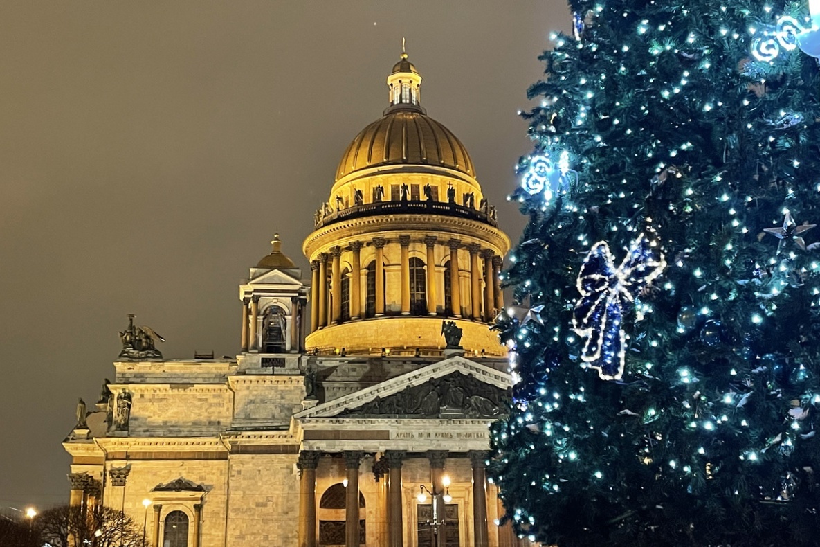Блеск и роскошь Северной Столицы в Новогоднюю ночь (1/10)