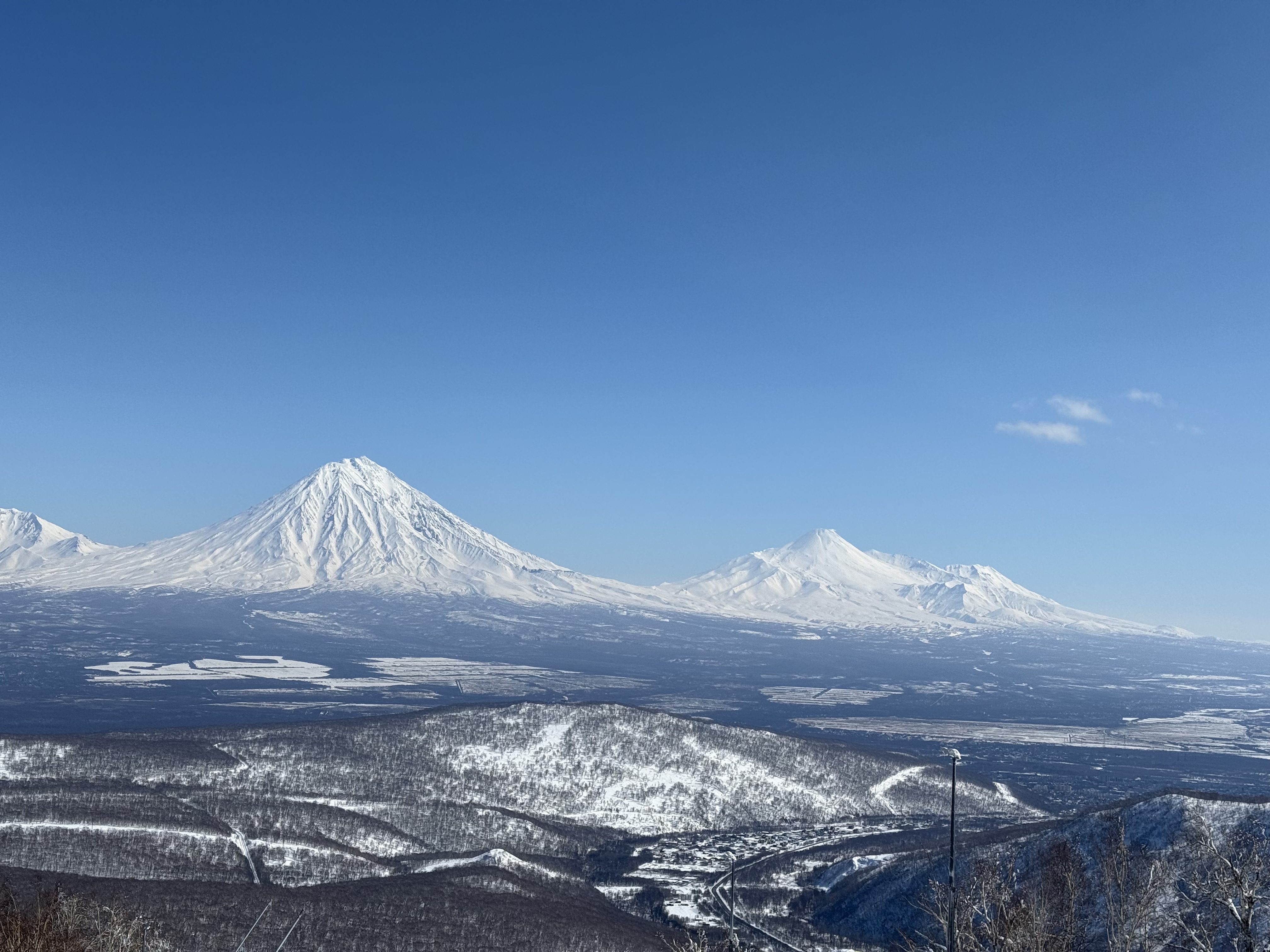 Гора Морозная и пик Пионерский
