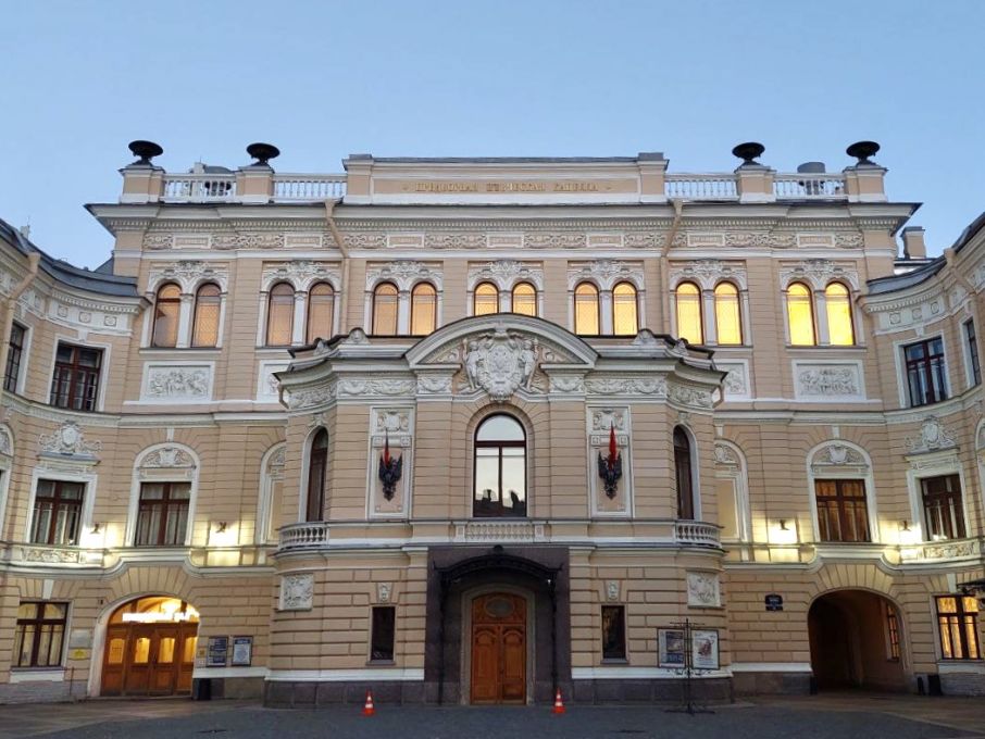 Экскурсия «Гений Семьи Бенуа в Санкт-Петербурге» (с посещением музея-квартиры Бенуа)