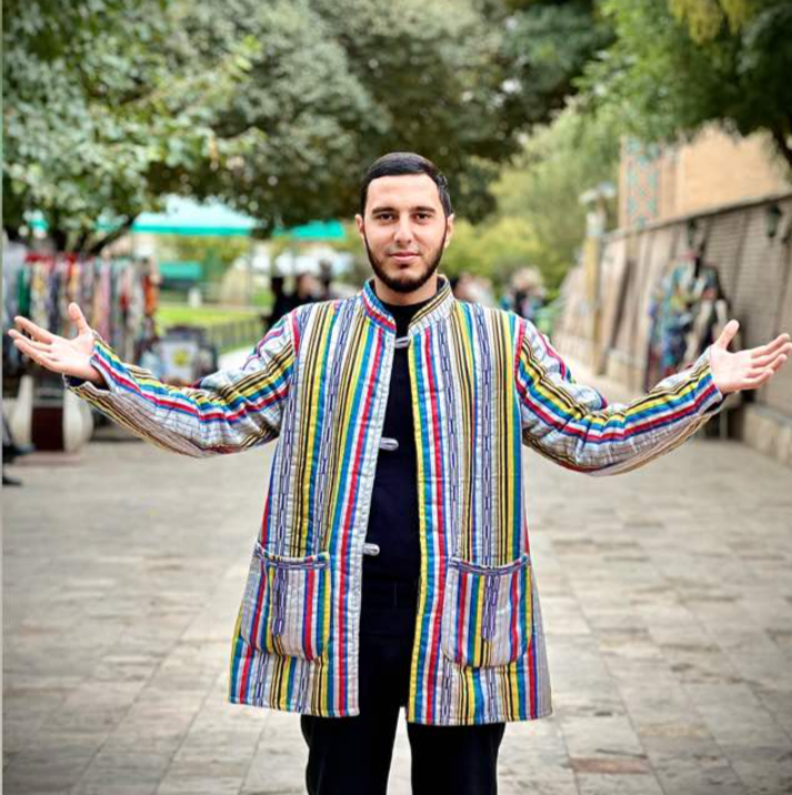 Достон