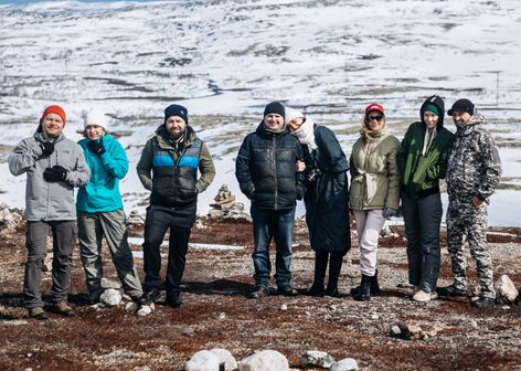 Группа на тундре