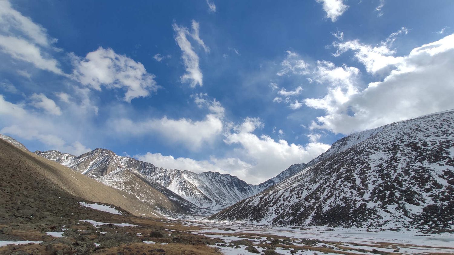 Trekking in Tuva during the May holidays