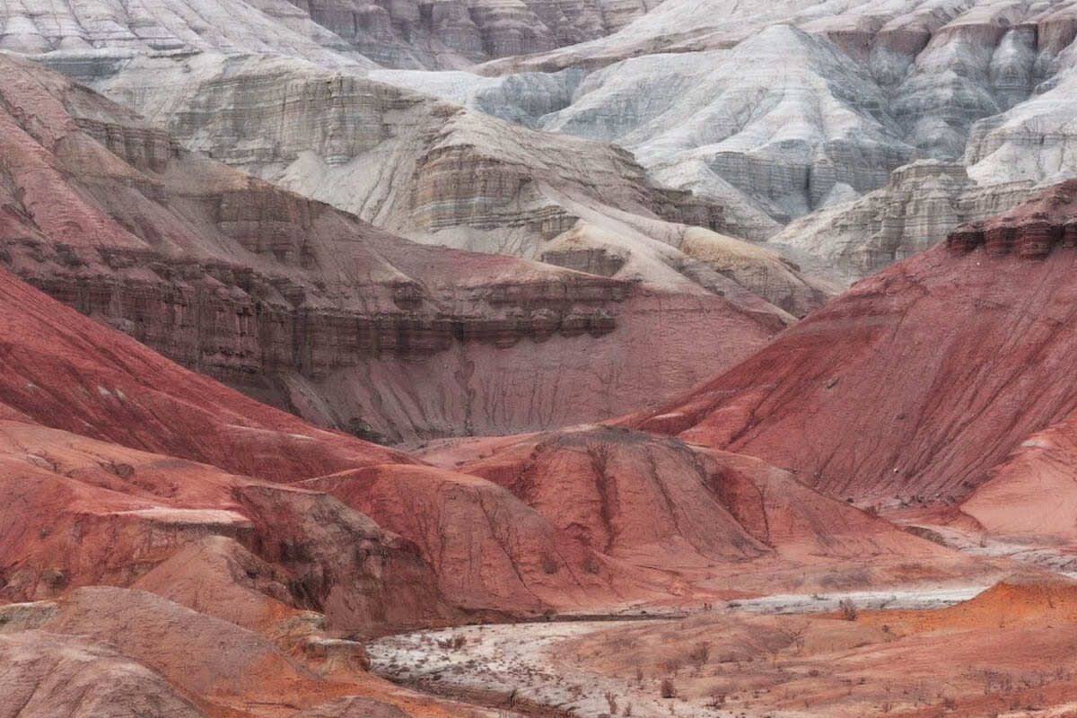 A song of mountains, water and wind. Active tour of South Kazakhstan