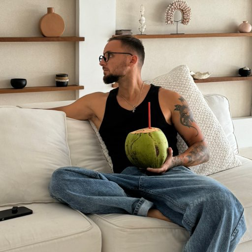 Владислав Р