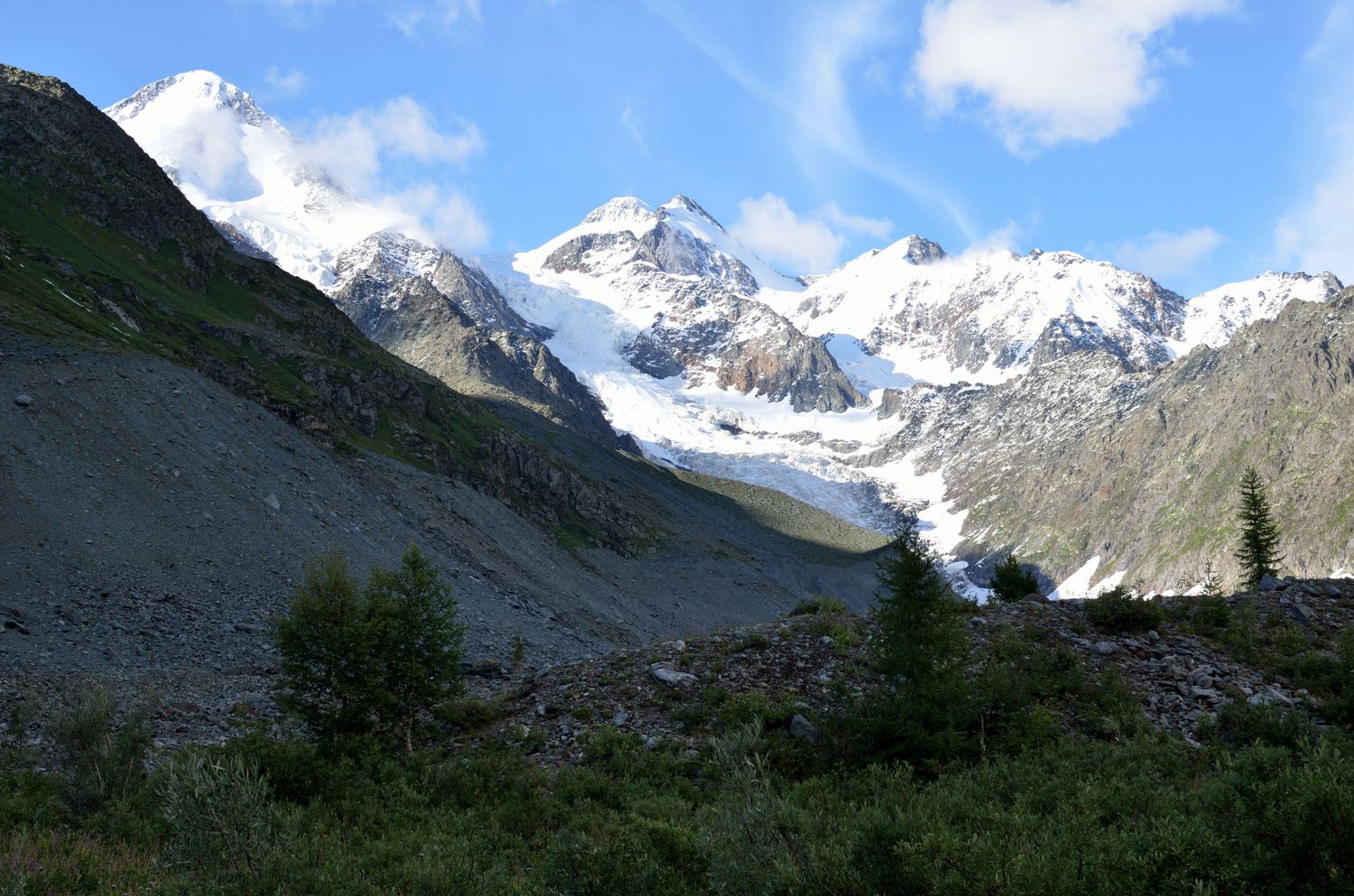 Hiking to the foot of Belukha