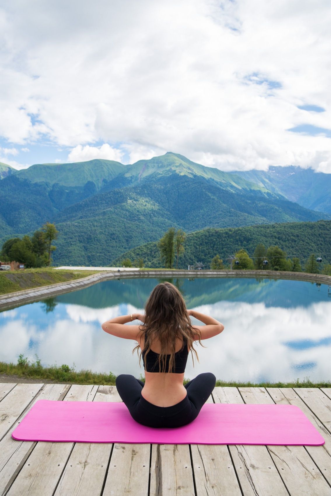 Йога-тур выходного дня в Сочи, Красная Поляна yoga тур : Краснодарский край  (Йога и ретриты) тур по цене от 12 800 ₽ · YouTravel.Me