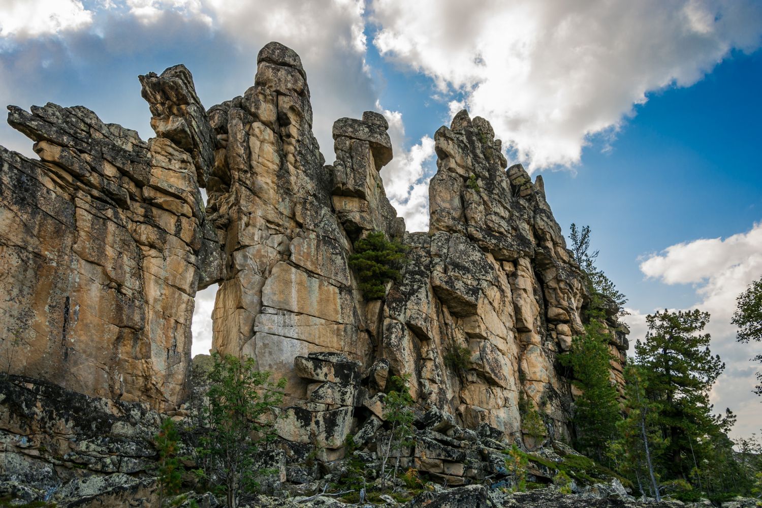 Кутурчинское Белогорье: каменный город в дикой тайге. : Сибирь (Фототур)  тур по цене от 12 000 ₽ · YouTravel.Me