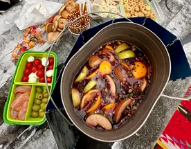 Поход с глинтвейном в Молодинский лес, Чехов