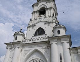 Семейная прогулка по Владимиру: тайны города и чудеса у Бабы Яги