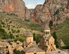 Армения за 6 дней. Храмы, горы и вино