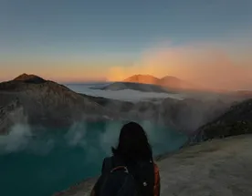 Синий огонь вулкана Иджен