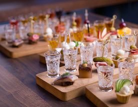 Ёлка для взрослых. В гостях у Бахуса