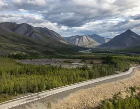 По старому Колымскому тракту летом (турбазы и палатки)