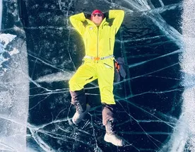 Зимний поход по льду озера Байкал вдоль острова Ольхон