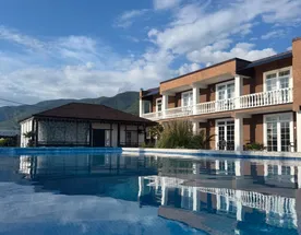 Абхазия : Ваша вилла у моря с подогреваемым бассейном