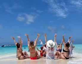 8 Марта На Мальдивах