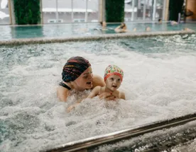 Семейная перезагрузка.  Йога, спа и театр для всей семьи, 0+