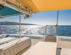 Групповой тур на катамаране по островам Пхукета (Полный день)