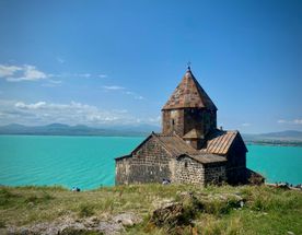 Джан-трип: Армения между храмами и тостами