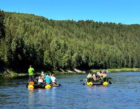 Сплав по Чусовой: вниз по реке теснин