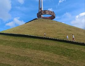 Экскурсия в Хатынь и Курган Славы с трансфером из Минска
