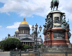 Петра творения за выходные из Москвы: Северная столица, Кронштадт, Петергоф