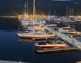 Прогулка в море на закат под парусами. г.Бар