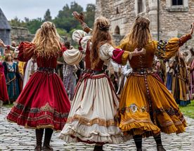 Средневековый карнавал Майское дерево в Выборге