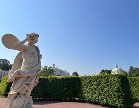 Экскурсия в Ораниенбаум с Большим Меншиковским дворцом и в Петергоф с Нижним парком