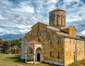 Код предков: тайные пещеры, места силы и термальные источники