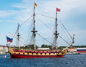 Парусный поход на фишкуттере Лукулл: форты, острова и ветер Финского залива