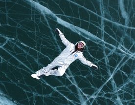 Тур Байкал Ольхон 1 день на джипах лед январь
