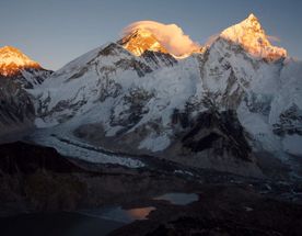 Everest Luxury Loop: Cultural Trek with Everest Base Camp Helicopter Tour