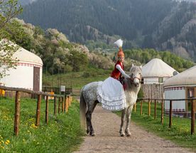 Шоу-программа в этно-ауле: Кочевники